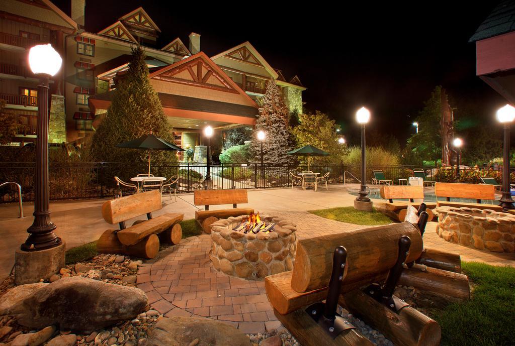 Bearskin Lodge On The River Gatlinburg Exterior foto