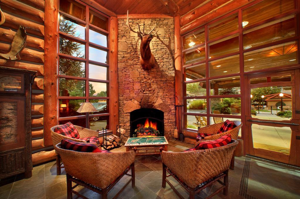 Bearskin Lodge On The River Gatlinburg Exterior foto