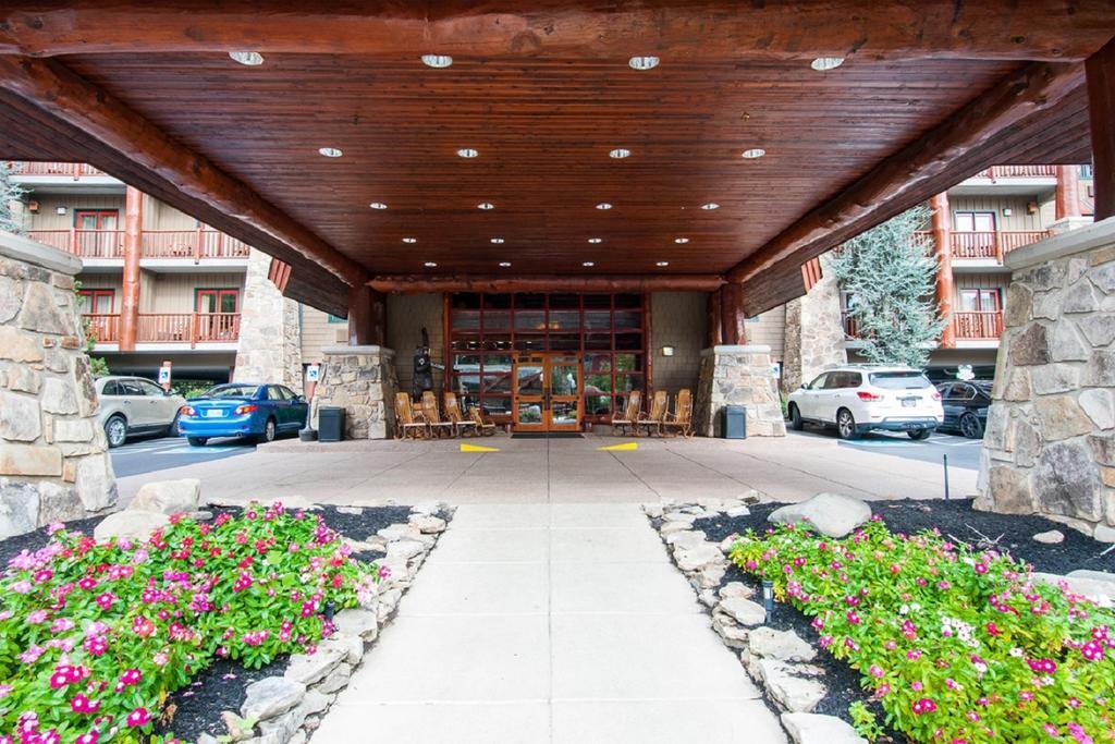 Bearskin Lodge On The River Gatlinburg Exterior foto