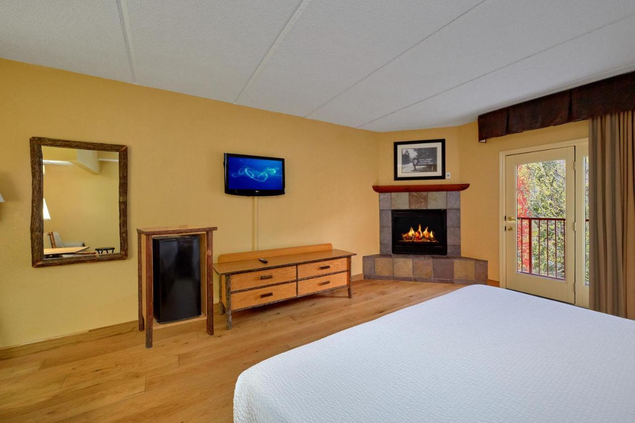 Bearskin Lodge On The River Gatlinburg Exterior foto