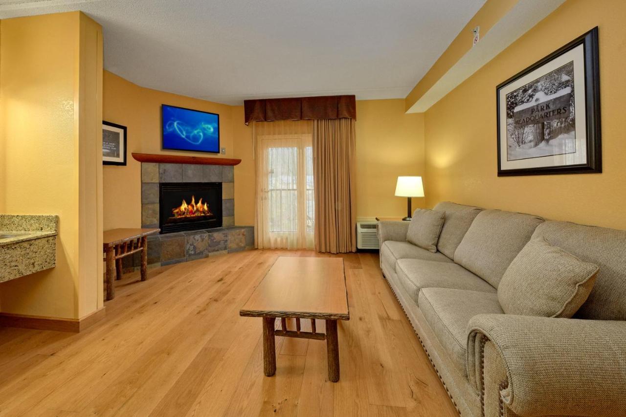 Bearskin Lodge On The River Gatlinburg Exterior foto